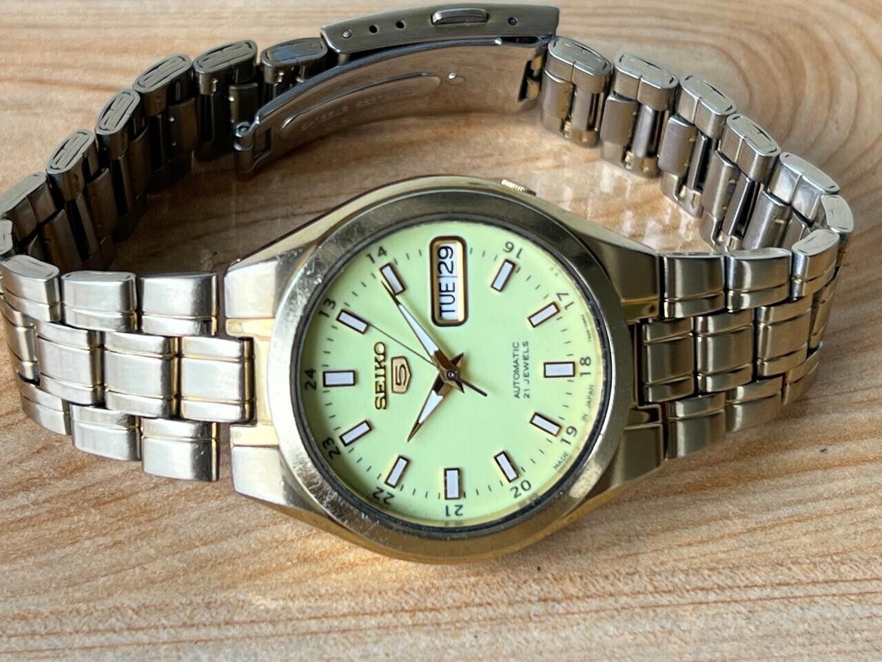 Seiko 5 Lume Dial 7s26-03e0 Automatic 21 Jewels 36mm Men’s Watch, Perfect