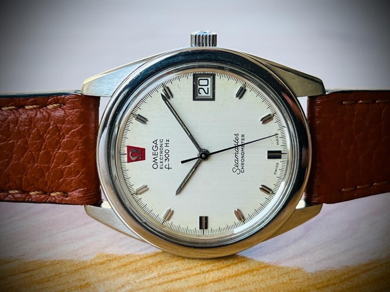 Vintage Omega Seamaster Chronometer Electronic f300Hz Mens Watch 37mm 198.001