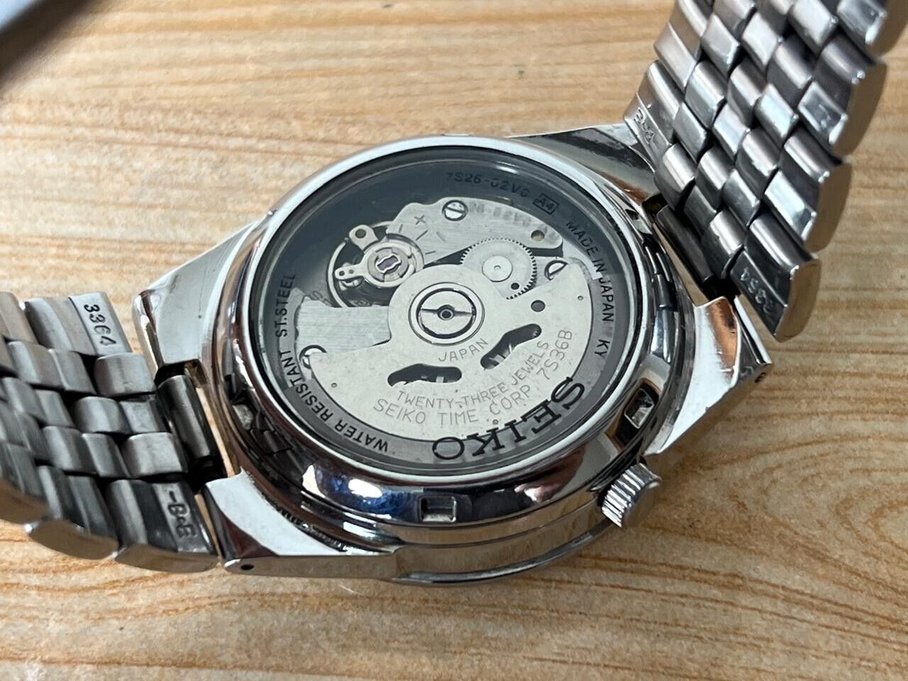 Seiko 5 White Dial 7s26-02v0 Automatic 21 Jewels 35mm Men’s Watch, Perfect