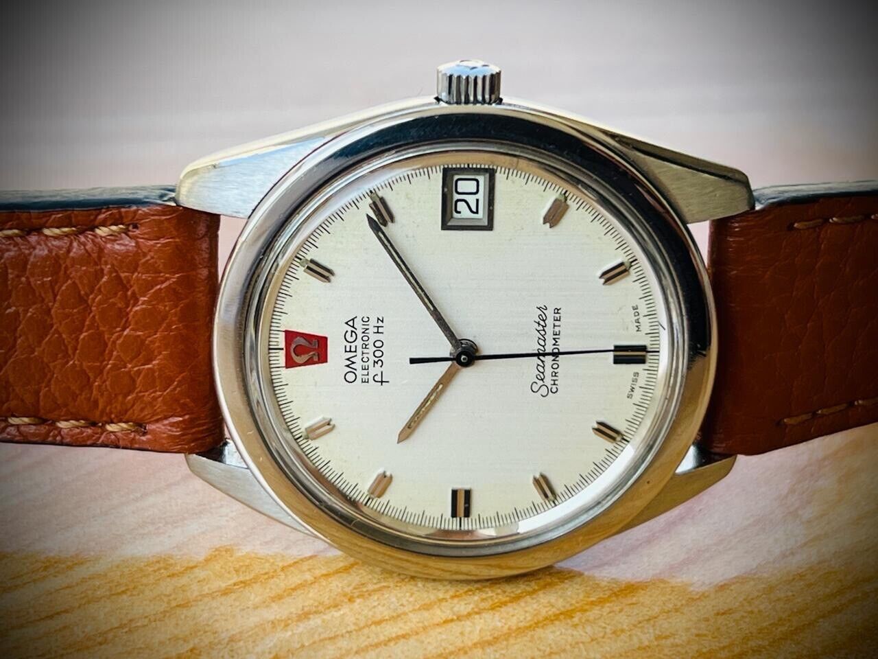 Vintage Omega Seamaster Chronometer Electronic f300Hz Mens Watch 37mm 198.001