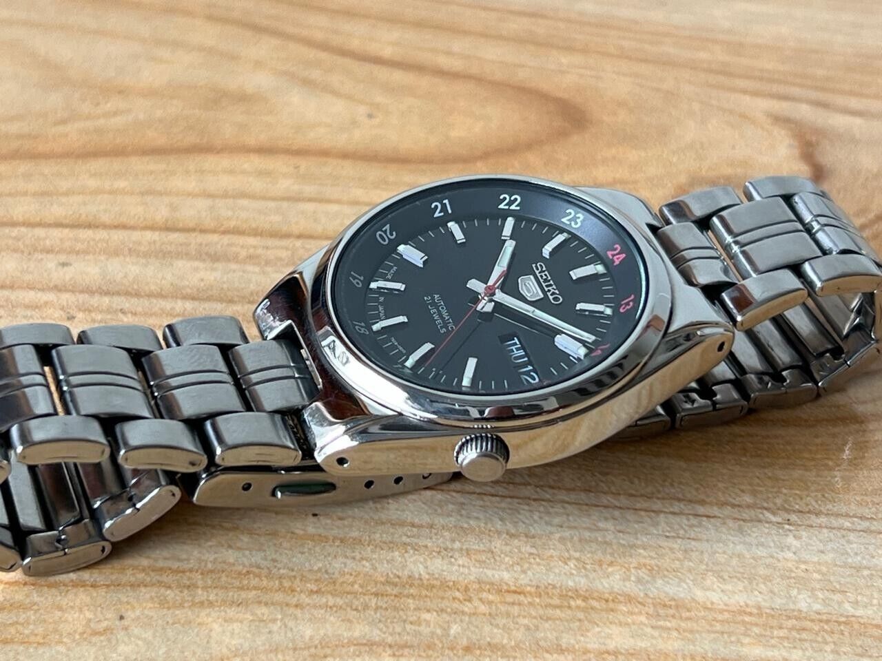 Seiko 5 Railway Dial 7s26-00x0 Automatic 21 Jewels 35mm Men’s Watch, Perfect