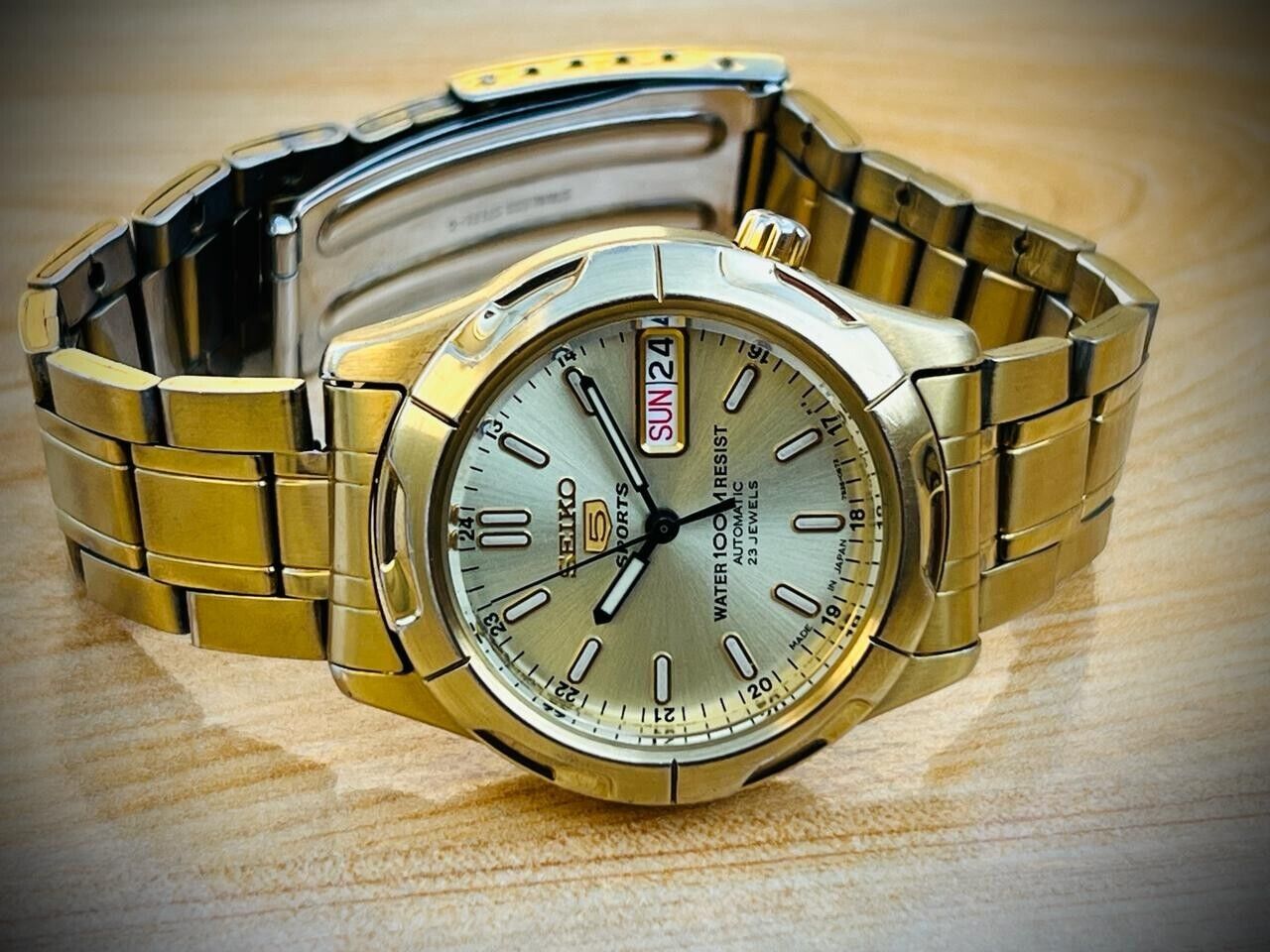Vintage Seiko 5 Sports 100m 23 Jewels 7S36-0240 Gents Watch, Japan made 38mm