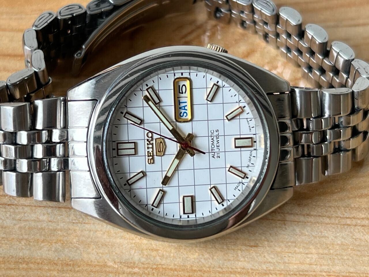 Seiko 5 White Dial 7s26-02c0 Automatic 21 Jewels 37mm Men’s Watch, Perfect