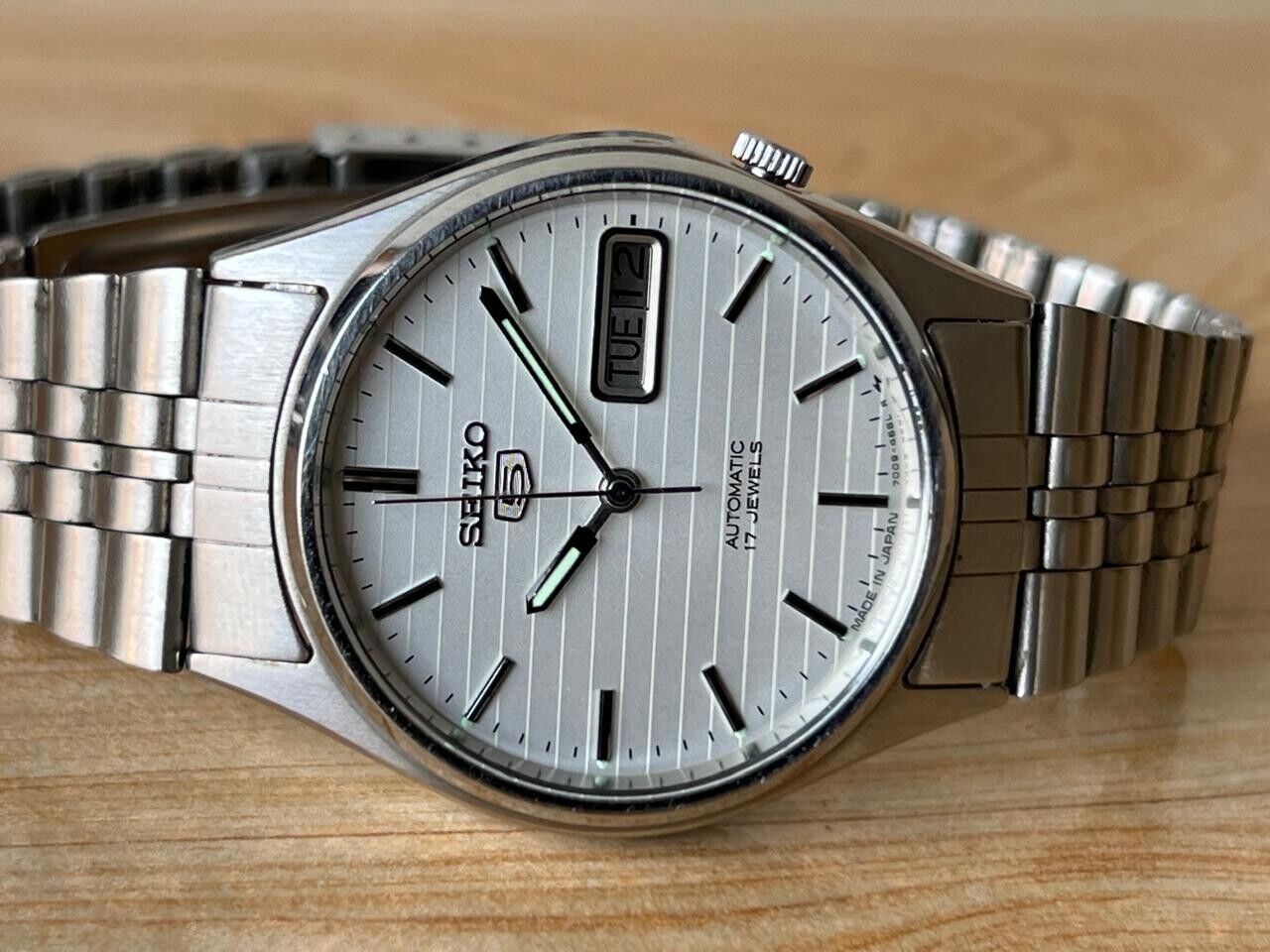 Vintage Seiko 5 Gold Dial 7009-3081 Automatic 35mm Men’s Watch, Perfect