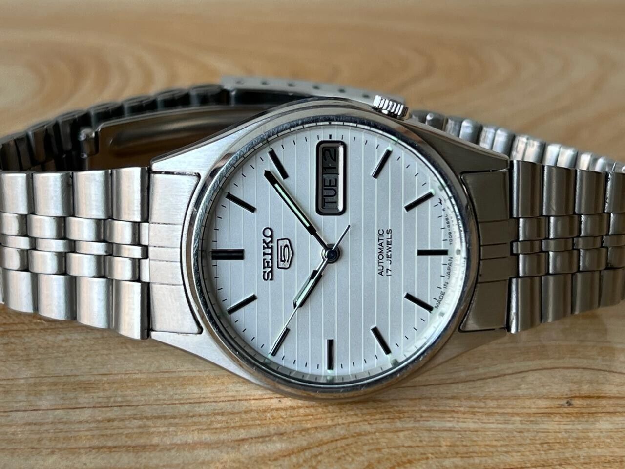 Vintage Seiko 5 Gold Dial 7009-3081 Automatic 35mm Men’s Watch, Perfect