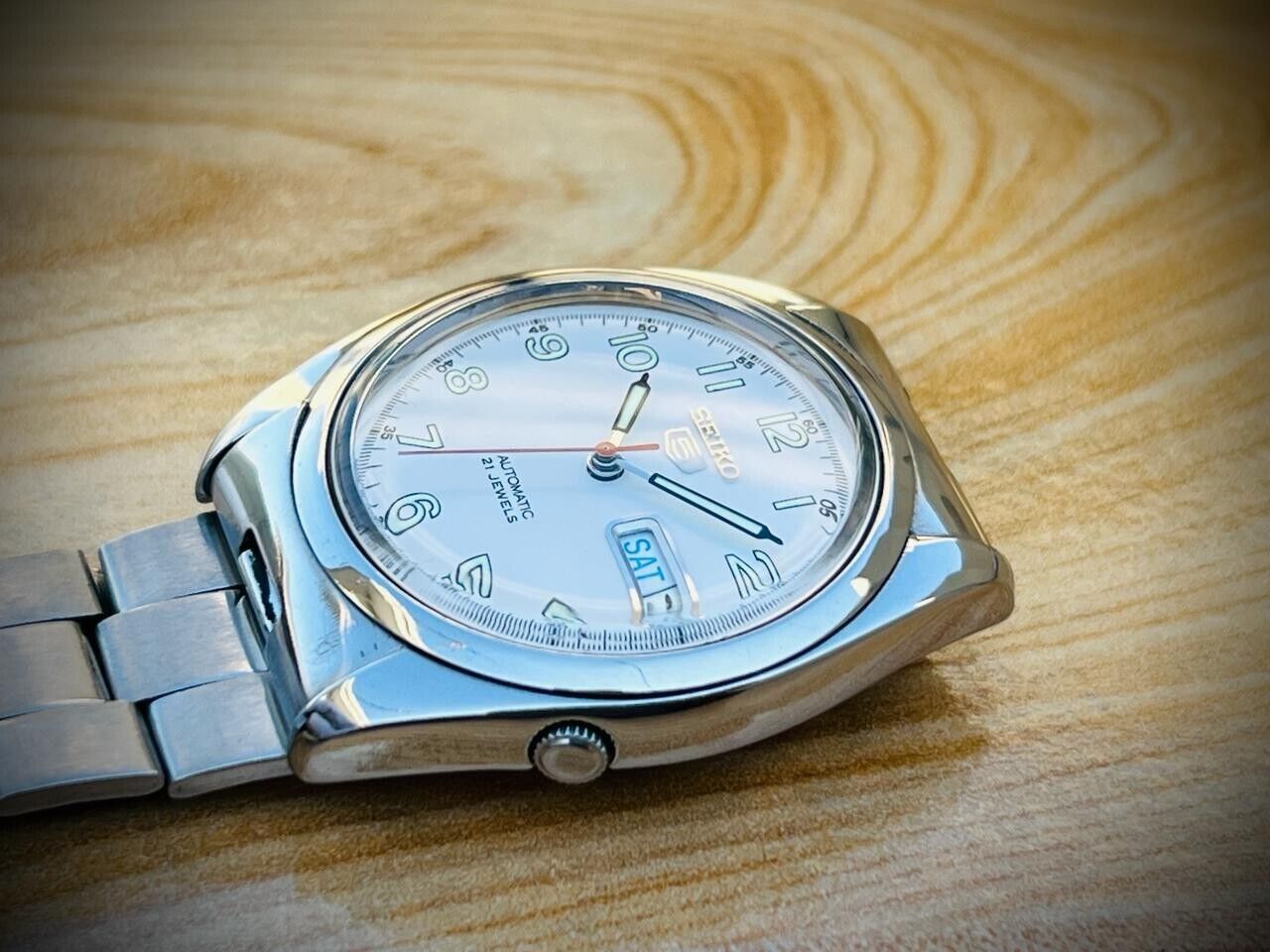 Seiko 5 Automatic 21 Jewels White Dial 7S26-0590 Mens Watch 37mm