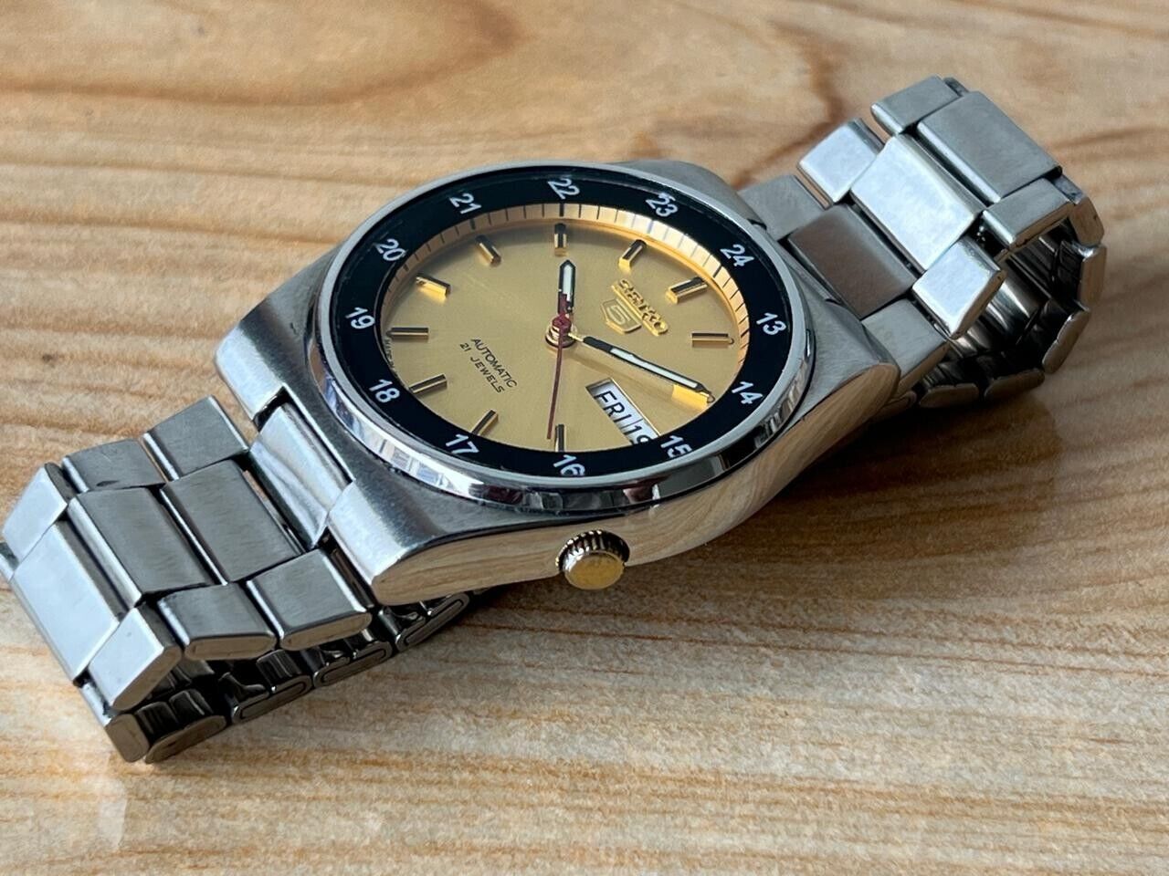 Seiko 5 Railway Dial 7s26-0530 Automatic 21 Jewels 37mm Men’s Watch, Perfect