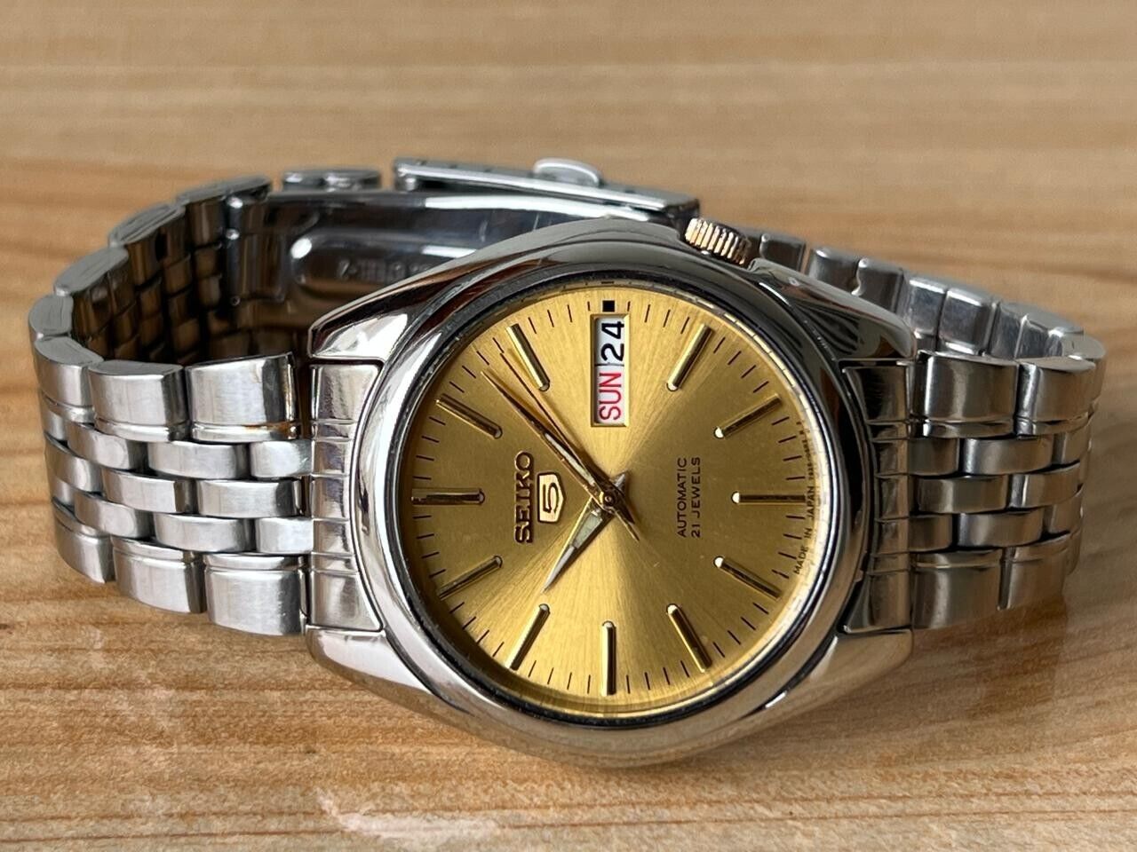Seiko 5 Gold Dial 7s26-01r0 Automatic 21 Jewels 37mm Men’s Watch, Perfect