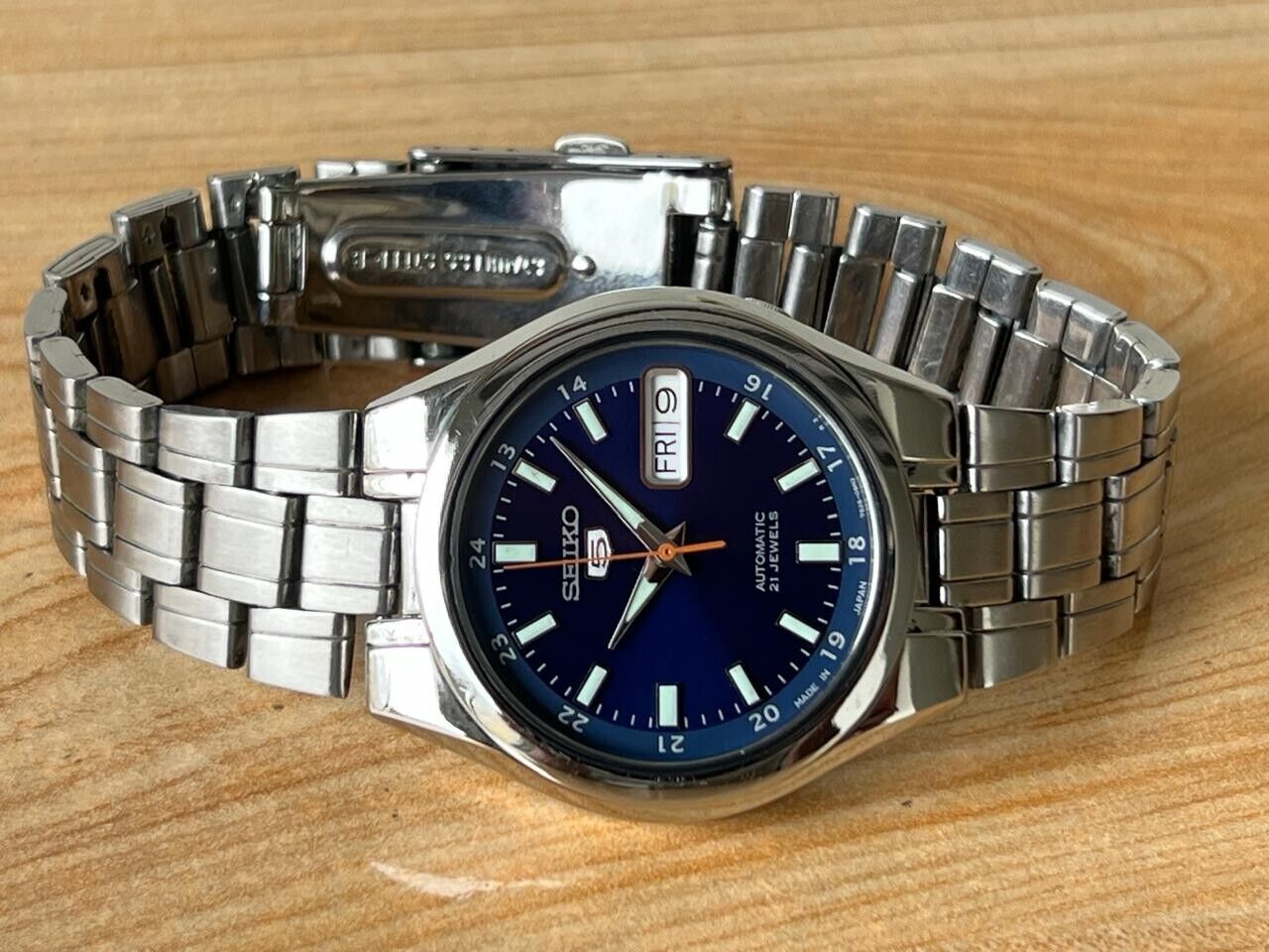 Seiko 5 Black Dial 7s26-02s0 Automatic 21 Jewels 36mm Men’s Watch, Perfect