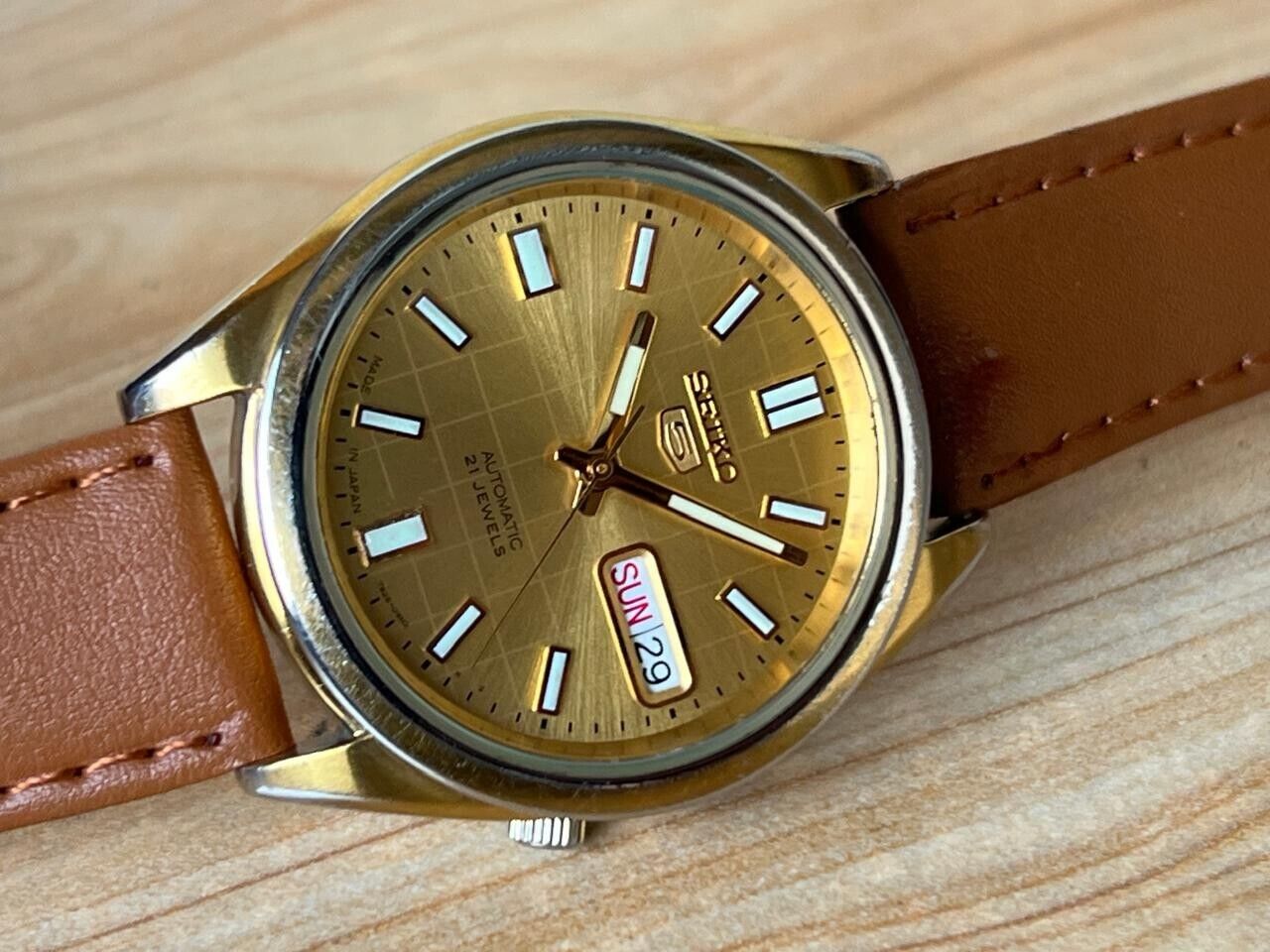 Seiko 5 Gold Dial 7s26-00x0 Automatic 37mm Men’s Watch, Perfect