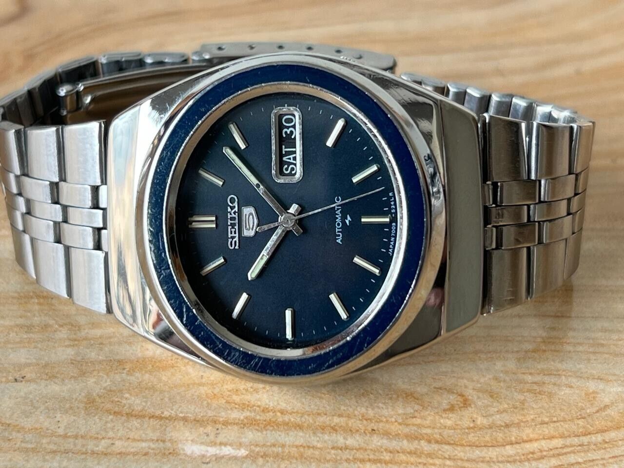 Vintage Seiko 5 Blue Dial 7009-5240 Automatic 38mm Men’s Watch, Perfect