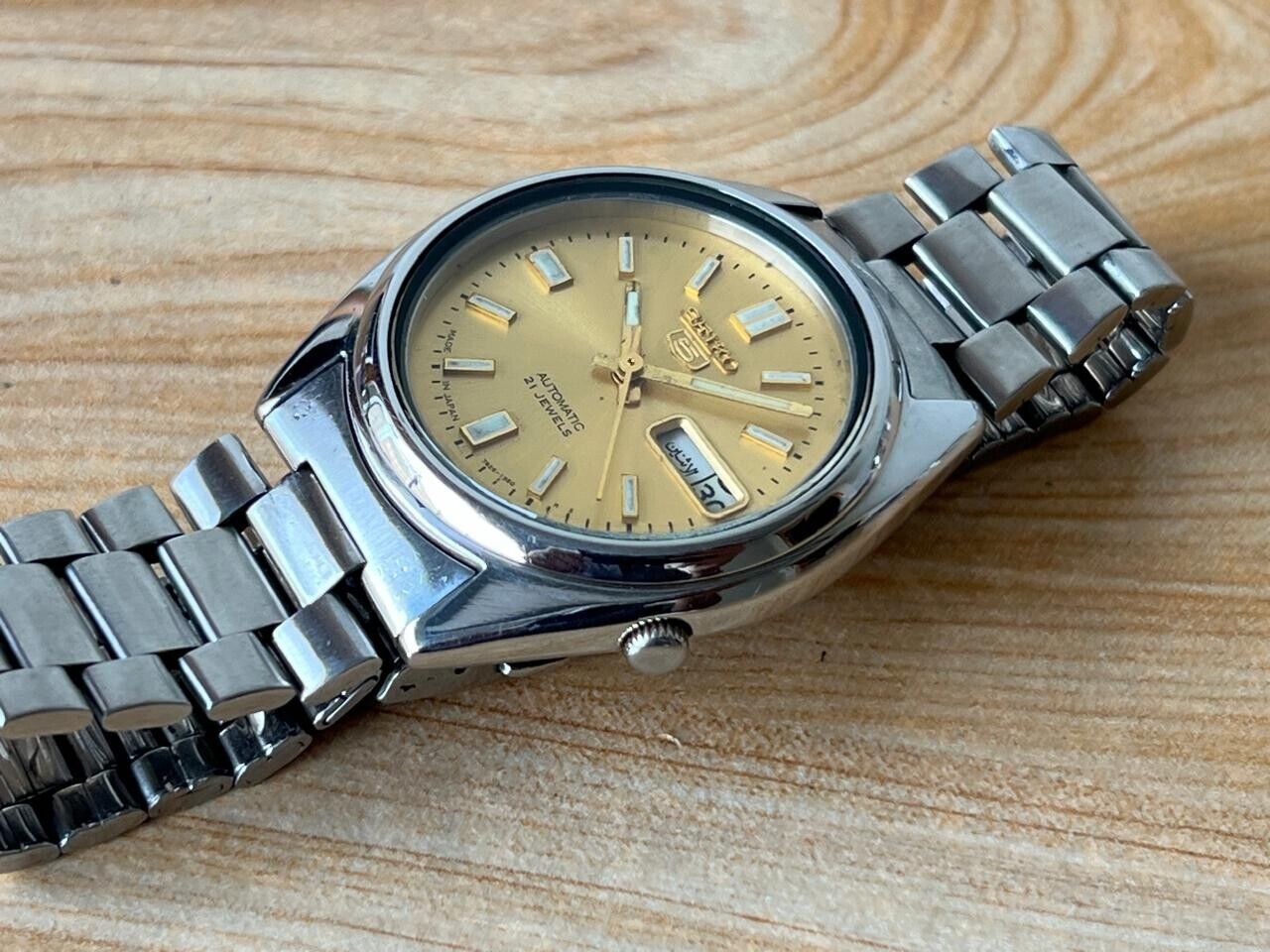 Seiko 5 Gold Dial 7s26 Automatic 21 Jewels 37mm Men’s Watch, Perfect