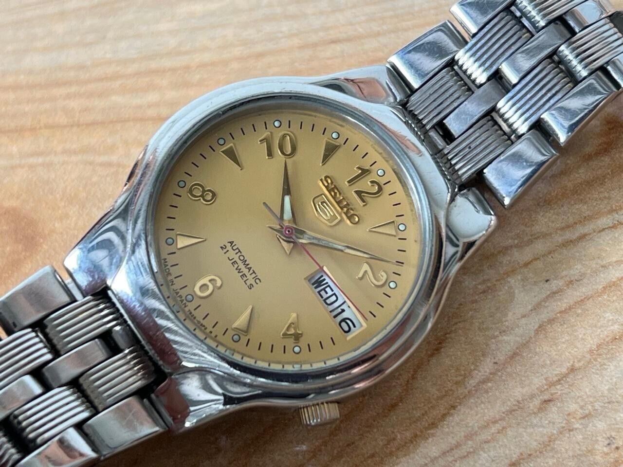 Seiko 5 RARE Dial 7s26-01r0 Automatic 21 Jewels 35mm Men’s Watch, Perfect