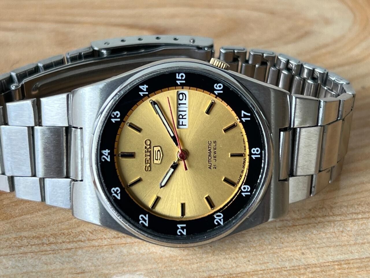 Seiko 5 Railway Dial 7s26-0530 Automatic 21 Jewels 37mm Men’s Watch, Perfect