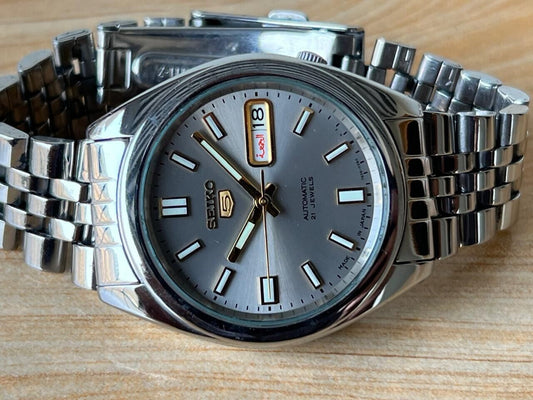 Seiko 5 Grey Dial 7s26-00x0 Automatic 21 Jewels 37mm Men’s Watch, Perfect