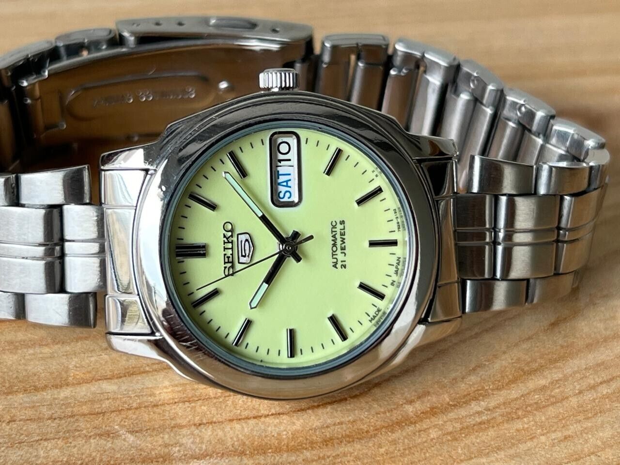 Seiko 5 Lume Dial 7s26-00a0 Automatic 21 Jewels 34mm Men’s Watch, Perfect