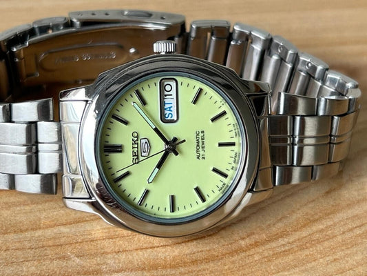 Seiko 5 Lume Dial 7s26-00a0 Automatic 21 Jewels 34mm Men’s Watch, Perfect