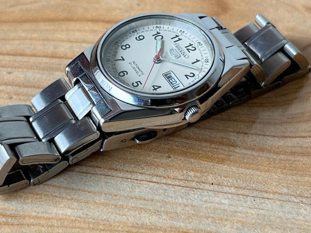 Seiko 5 Rare Dial 7s26-0450 Automatic 21 Jewels 34mm Men’s Watch, Perfect