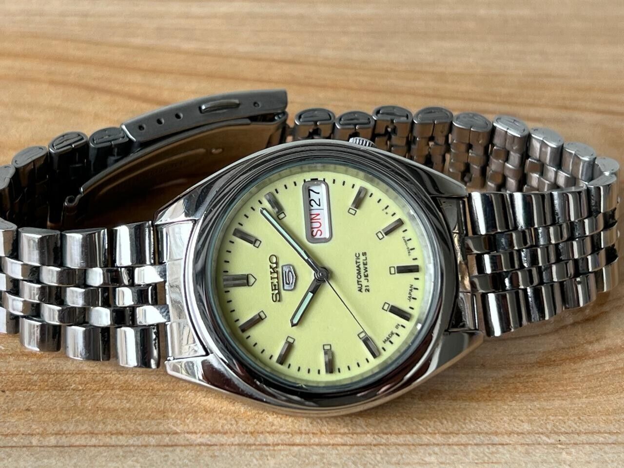 Seiko 5 Lume Dial 7s26-00x0 Automatic 21 Jewels 37mm Men’s Watch, Perfect
