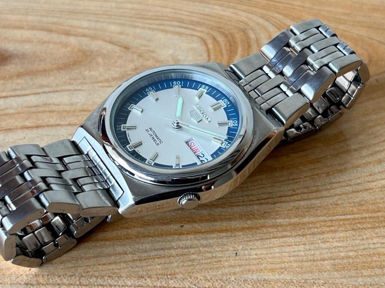 Seiko 5 Rare Dial 7s26-02e0 Automatic 21 Jewels 37mm Men’s Watch, Perfect