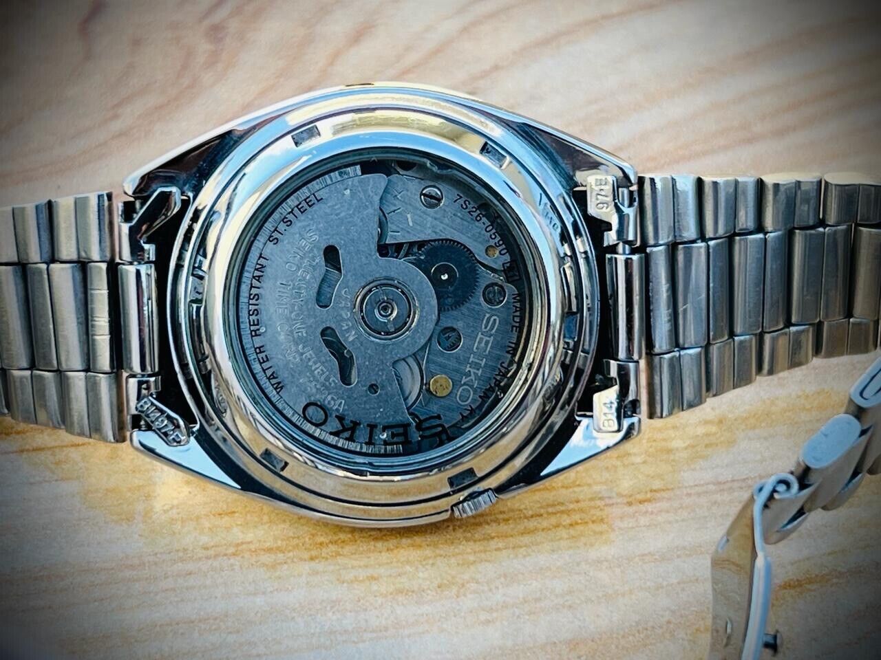 Seiko 5 Automatic 21 Jewels Gold Dial 7S26-0590 Mens Watch 37mm