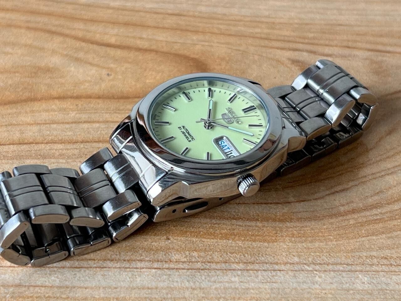 Seiko 5 Lume Dial 7s26-00a0 Automatic 21 Jewels 34mm Men’s Watch, Perfect
