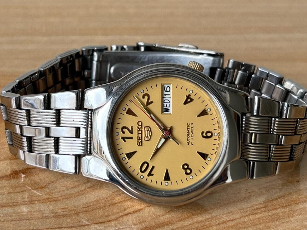 Seiko 5 RARE Dial 7s26-01r0 Automatic 21 Jewels 35mm Men’s Watch, Perfect
