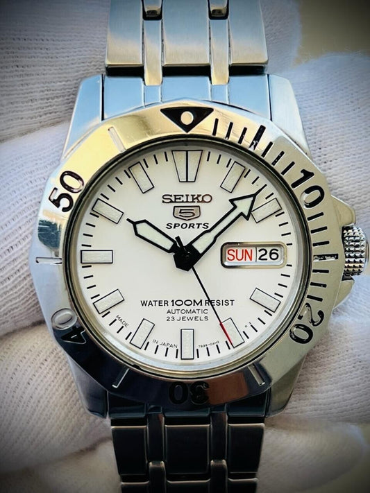 Vintage Seiko 5 Sports 100m 23 Jewels 7S36-02Y0 Gents Watch, Japan made 40mm