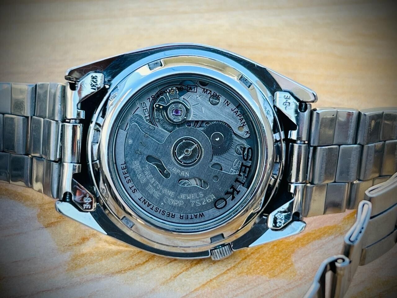 Seiko 5 Automatic 21 Jewels White Dial 7S26-0590 Mens Watch 37mm