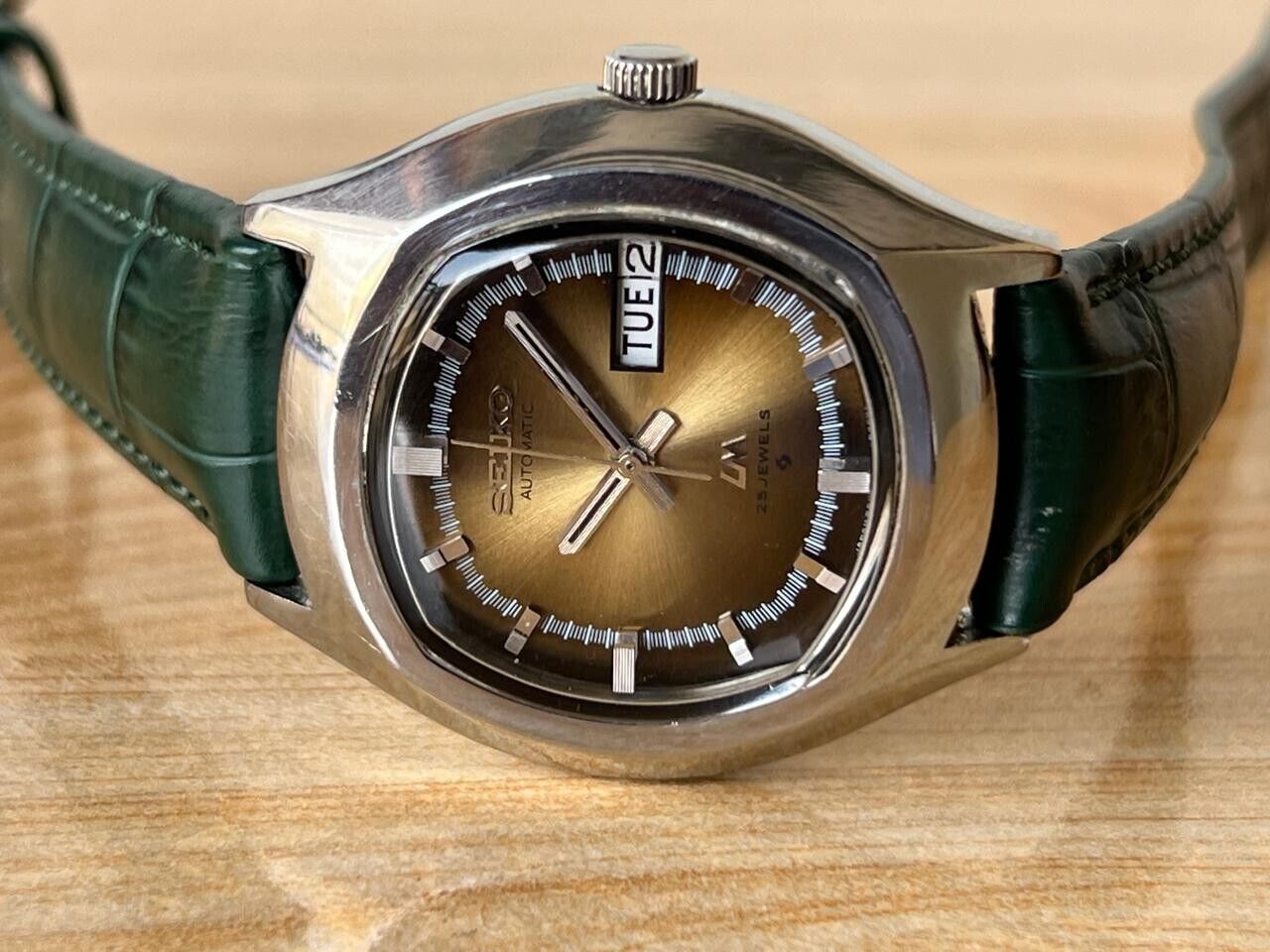 Vintage Seiko LM 25 Jewels RARE Dial 5606-5140 Automatic Mens Watch, 35mm