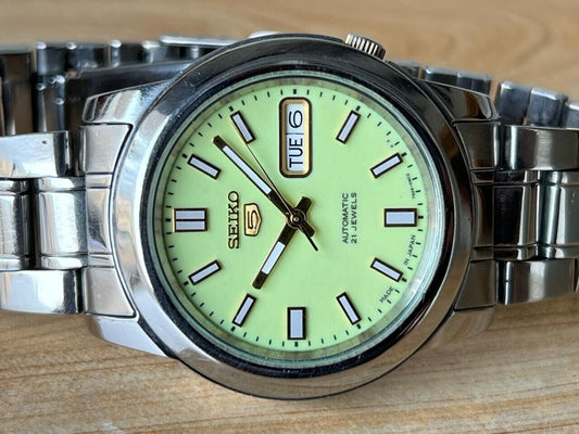 Seiko 5 Lume Dial 7s26-02w0 Automatic 21 Jewels 39mm Men’s Watch, Perfect
