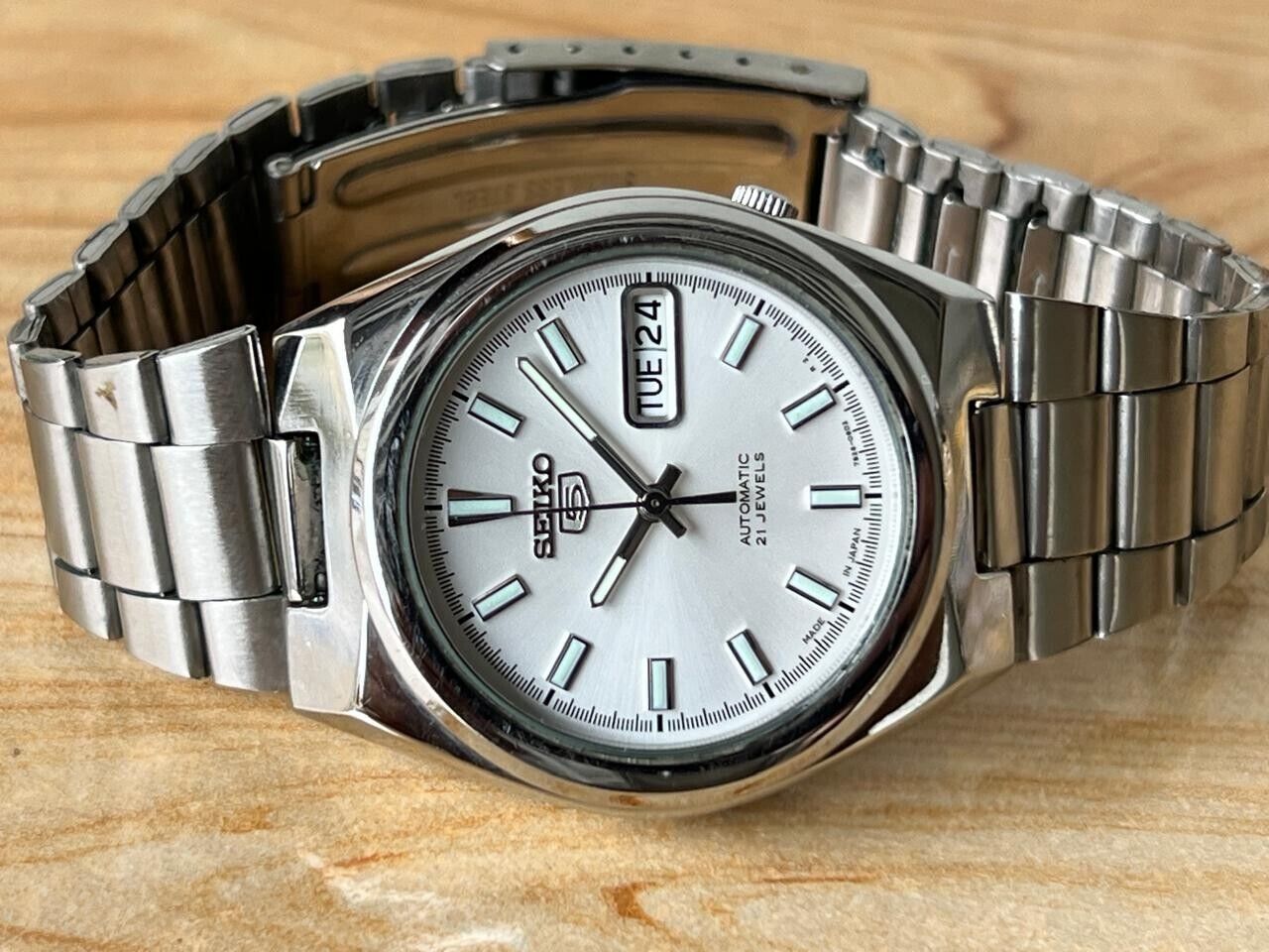 Seiko 5 Silver Dial 7s26-02s0 Automatic 21 Jewels 37mm Men’s Watch, Perfect