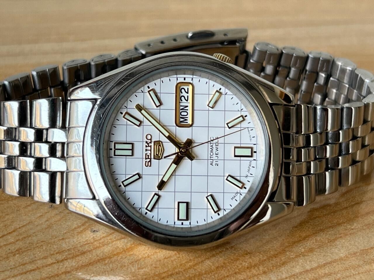 Seiko 5 Rare Dial 7s26-00x0 Automatic 37mm Men’s Watch, Perfect