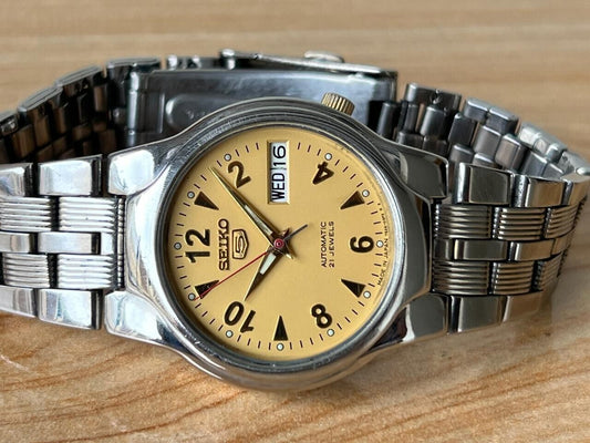 Seiko 5 RARE Dial 7s26-01r0 Automatic 21 Jewels 35mm Men’s Watch, Perfect