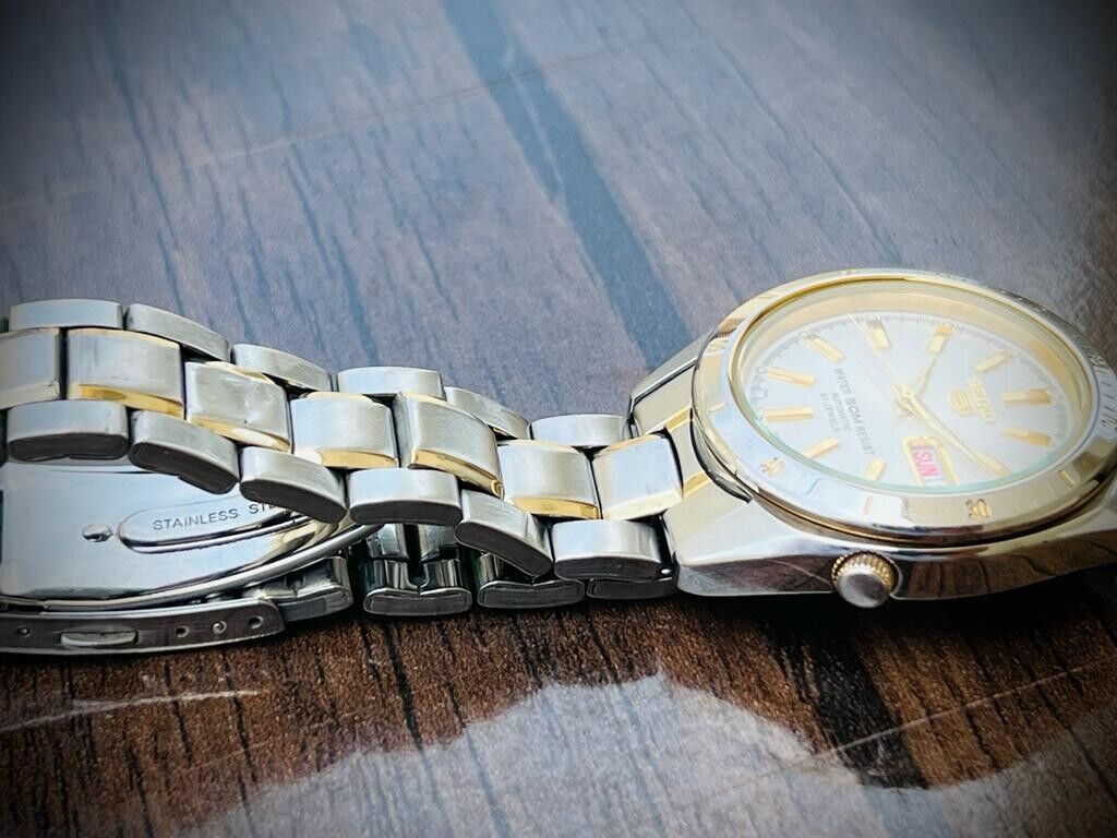 Beautiful Seiko 5 Automatic 50m 7S26-03C0 37mm Men’s Watch, Japan Made - Grab A Watch Co