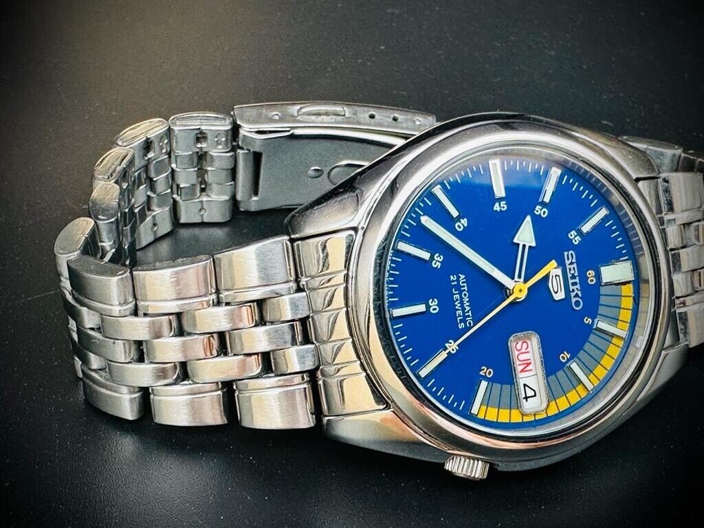 Beautiful Seiko 5 Blue Racer Automatic 21 Jewels Ref: 7s26-02C0, 38mm Japan Made - Grab A Watch Co