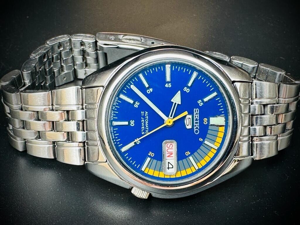 Beautiful Seiko 5 Blue Racer Automatic 21 Jewels Ref: 7s26-02C0, 38mm Japan Made - Grab A Watch Co