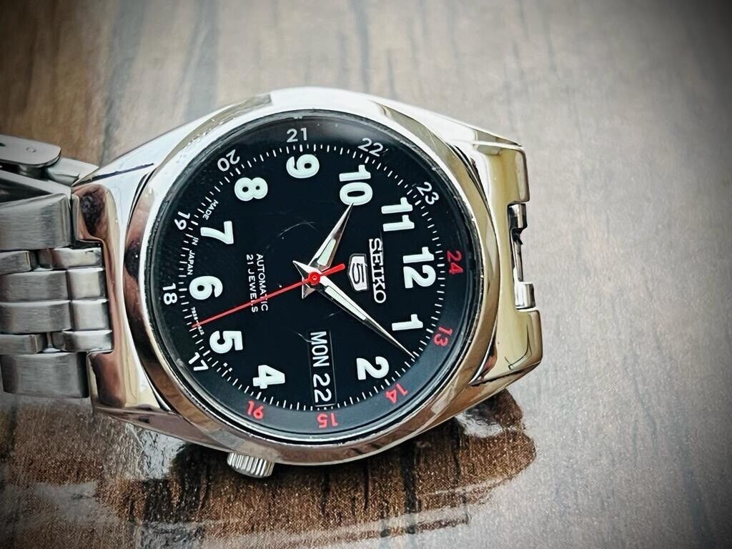 Seiko 5 Automatic 21 Jewels Black Dial, 7S26-01N0 35mm Men’s Watch - Grab A Watch Co