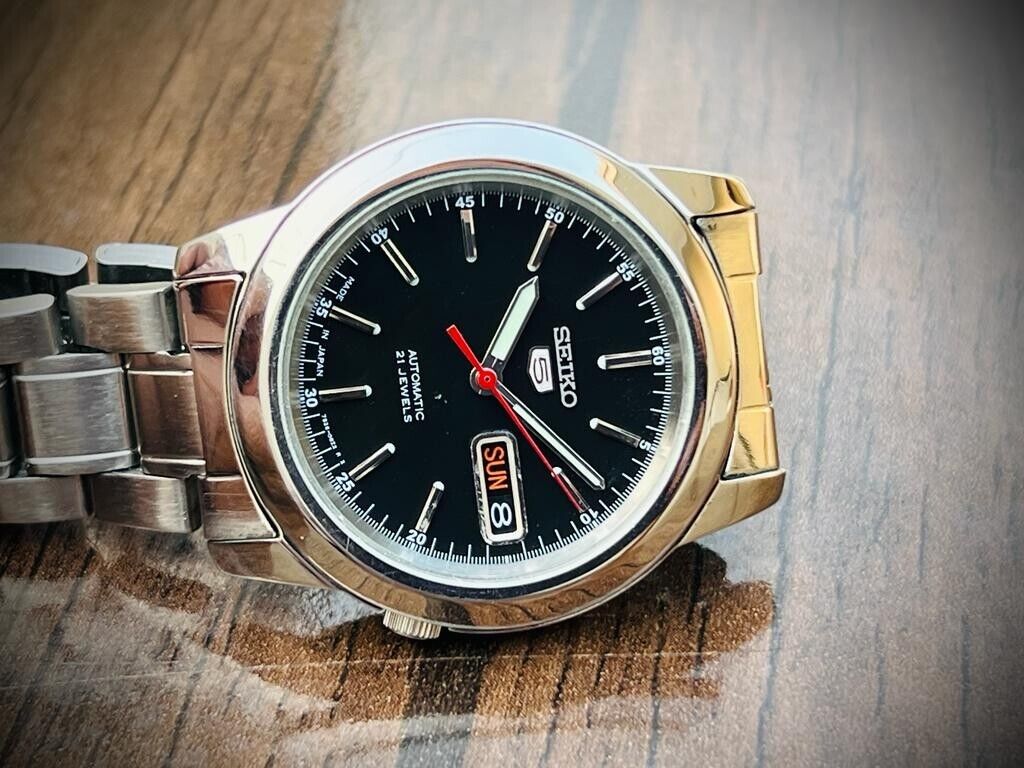 Seiko 5 Automatic 21 Jewels Black Dial, 7S26-02W0 39mm Men’s Watch - Grab A Watch Co