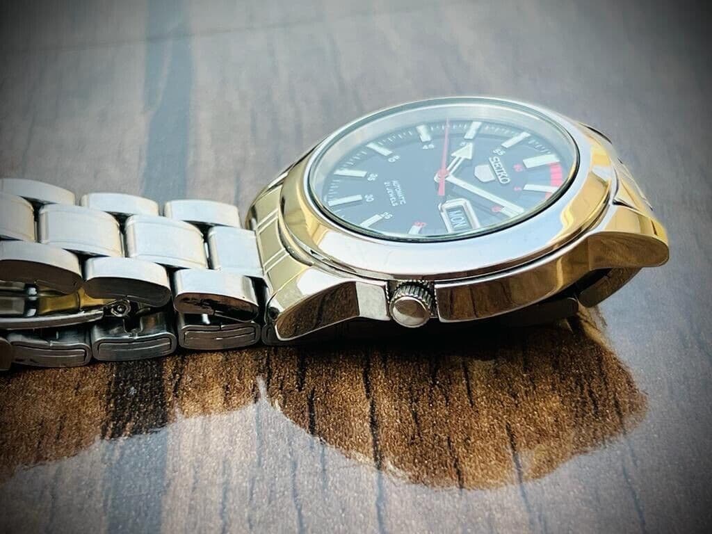 Seiko 5 Automatic 21 Jewels Black Racer Dial, 7S26-02W0, 39mm Mens Watch - Grab A Watch Co