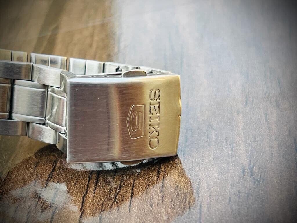 Seiko 5 Automatic 21 Jewels Black Racer Dial, 7S26-02W0, 39mm Mens Watch - Grab A Watch Co