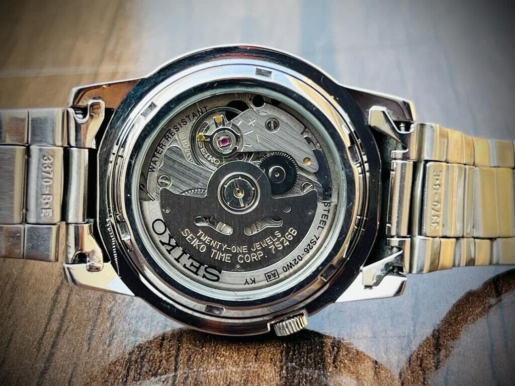 Seiko 5 Automatic 21 Jewels Black Racer Dial, 7S26-02W0, 39mm Mens Watch - Grab A Watch Co