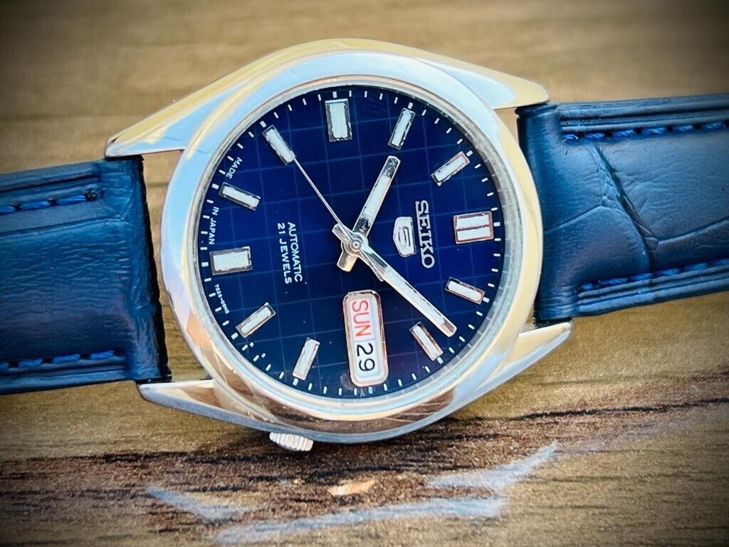Seiko 5 Automatic 21 Jewels Blue Dial Ref:7S26-03B0, Japan 36mm - Grab A Watch Co