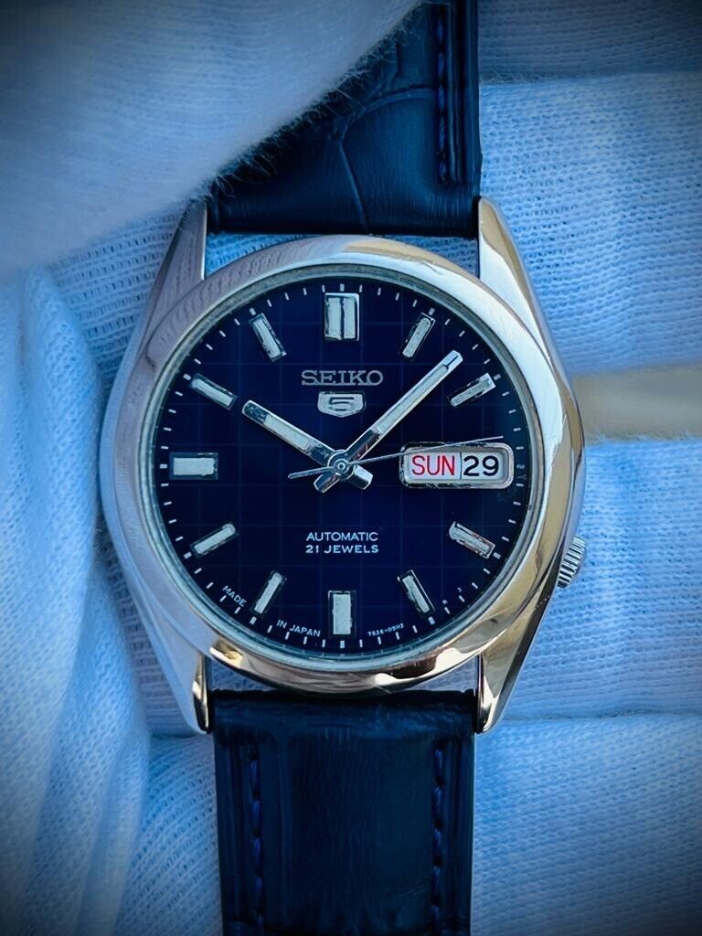 Seiko 5 Automatic 21 Jewels Blue Dial Ref:7S26-03B0, Japan 36mm - Grab A Watch Co