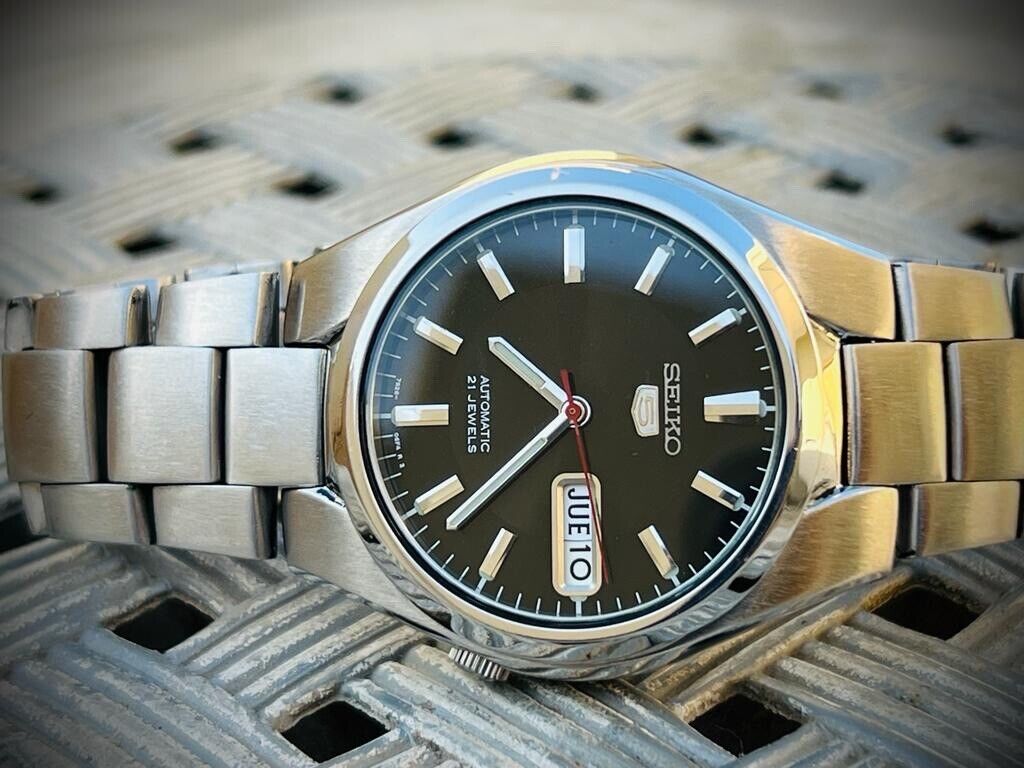 Seiko 5 Automatic 21 Jewels Brown Dial Ref:7S26-02F0, Japan 38mm - Grab A Watch Co