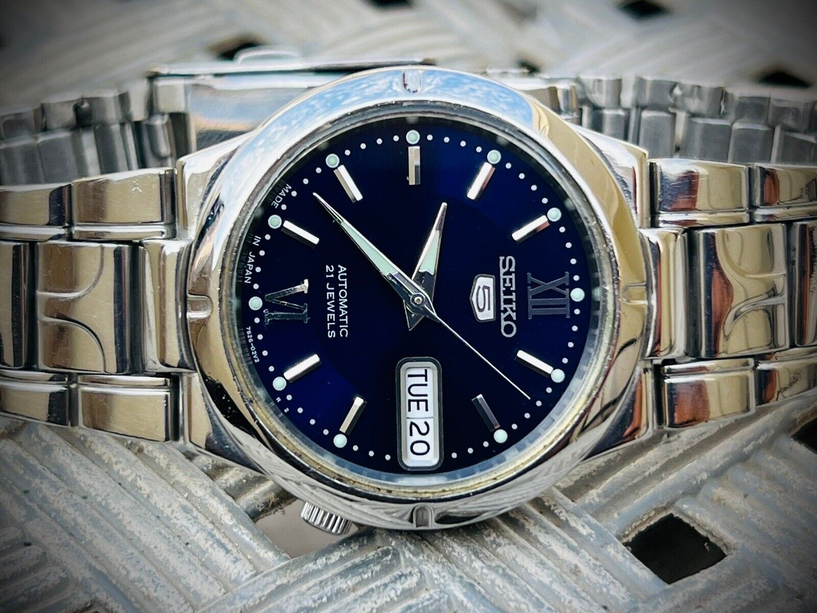 Seiko 5 Automatic 21 Jewels Dark Blue Dial Ref:7S26-01Z0, Japan 36mm - Grab A Watch Co
