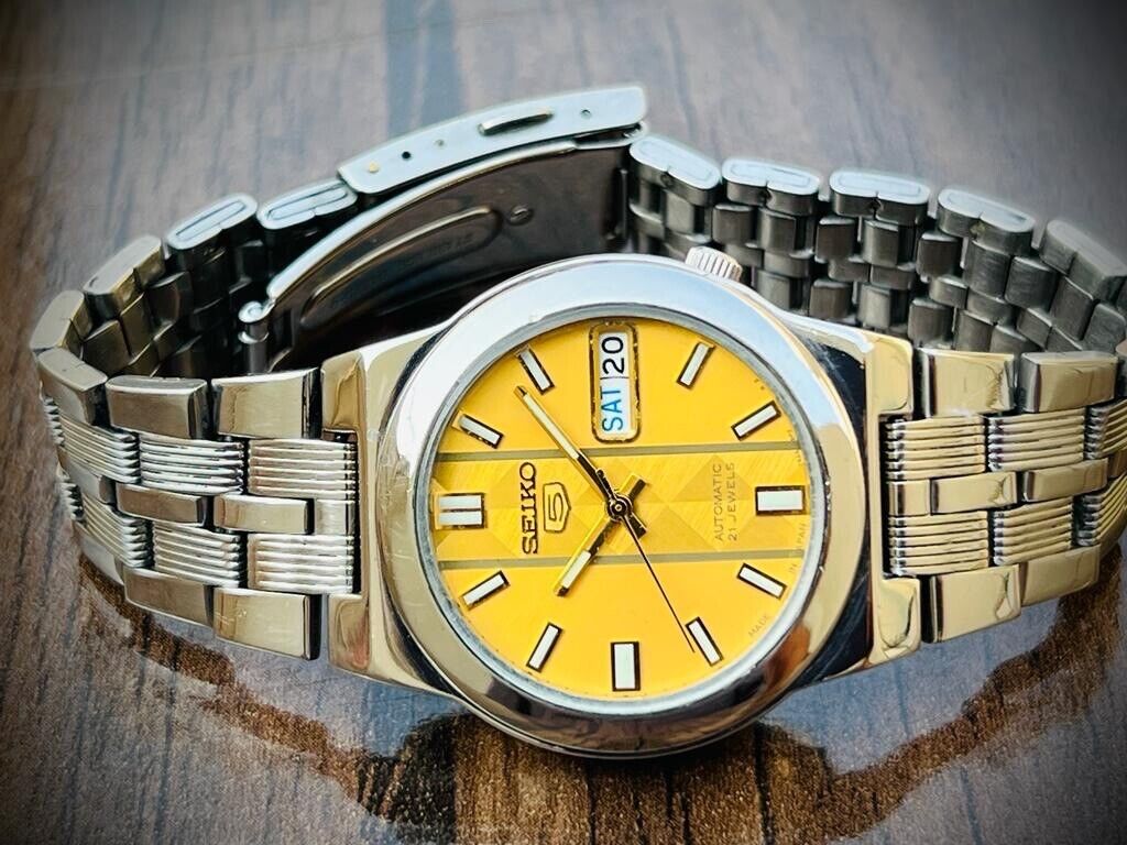 Seiko 5 Automatic 21 Jewels Gold Dial 7S26-01R0 Gents Watch Japan 35mm - Grab A Watch Co