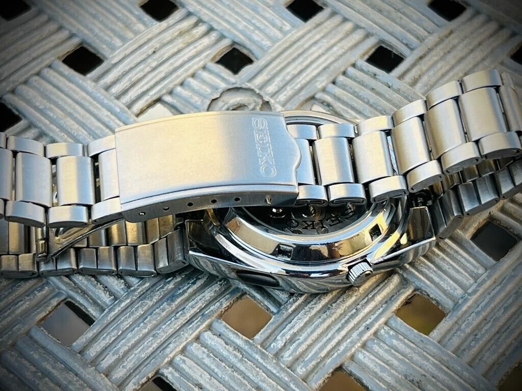 Seiko 5 Automatic 21 Jewels Green Radium Dial, 7S26-0480, 36mm Watch - Grab A Watch Co