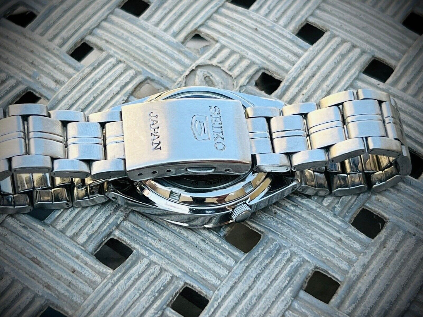 Seiko 5 Automatic 21 Jewels Grey dial Ref:7S26-01v0, Japan 34mm