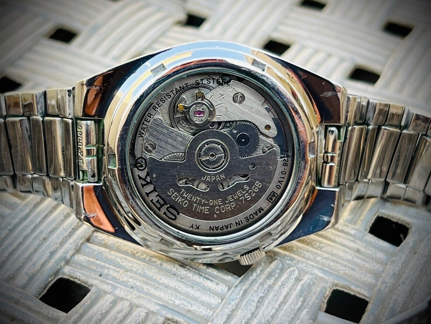 Seiko 5 Automatic 21 Jewels Grey dial Ref:7S26-01v0, Japan 34mm